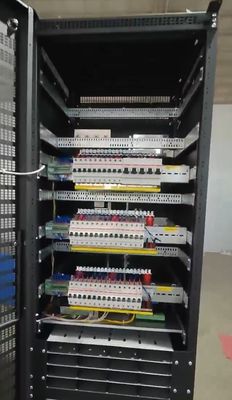 -48Vdc 1000A Sistem Daya Telekomunikasi Besar Pembangkit Listrik Besar 240Vac 2L+N+PE Dengan Flatpack2 48/3000 SHE 241119.106