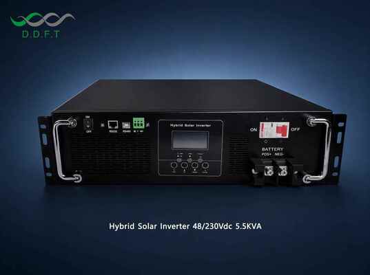 Tugas Berat 5.5KW Off Grid Hybrid Inverter 500VDC PV Input Baterai 48V untuk Penggunaan Industri Lingkungan Keras